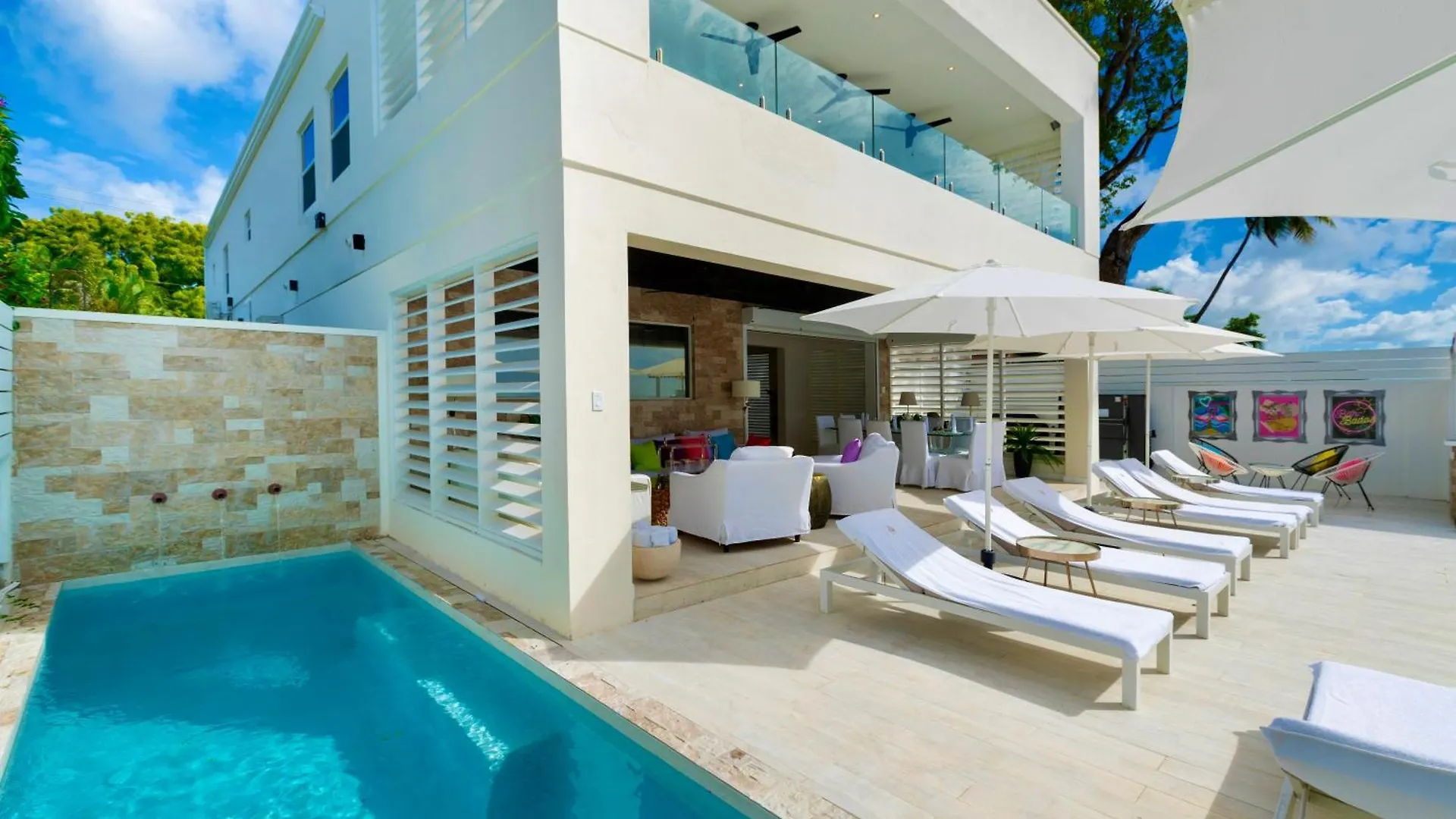 Solaris Beach House - Beachfront Property, St James Saint James Holiday home